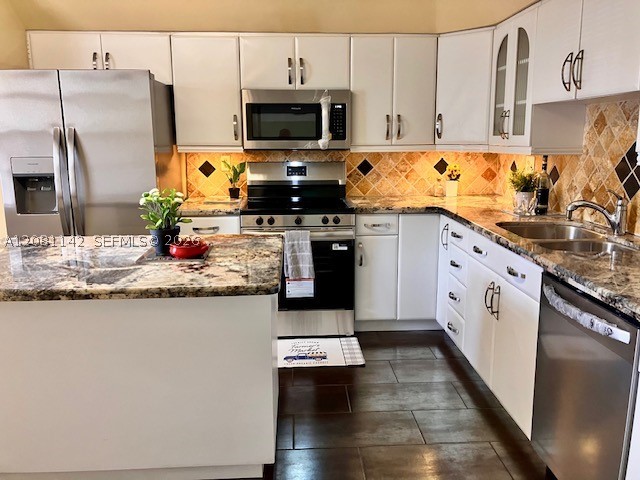 3910 Inverrary Blvd 304-B — photo