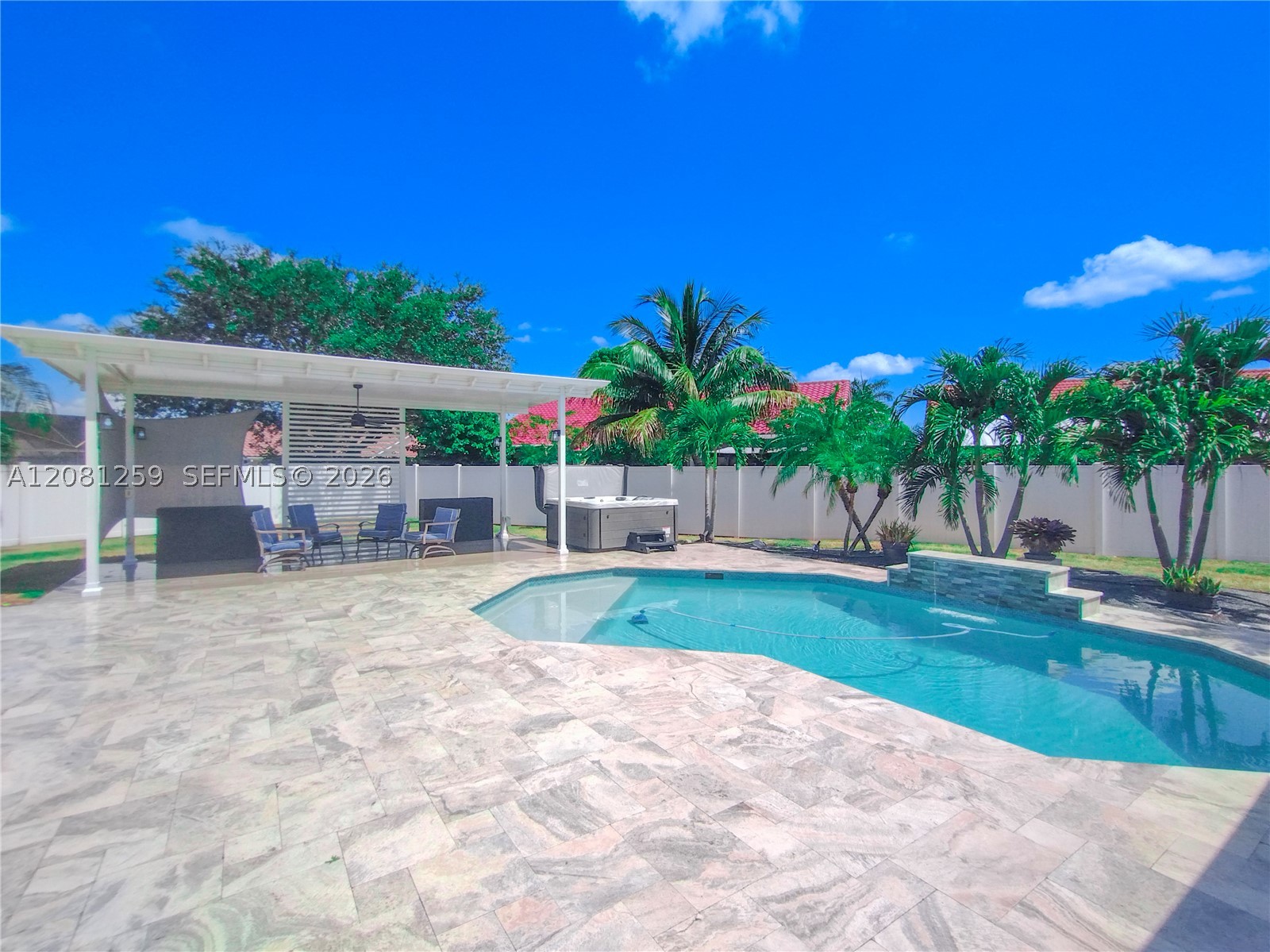 5780 Sun Pointe Circle — photo