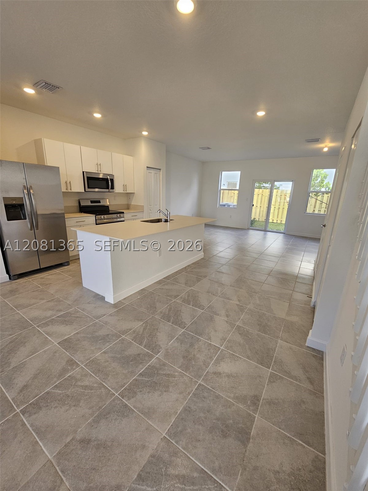 1175 SE 1 St 0 — photo
