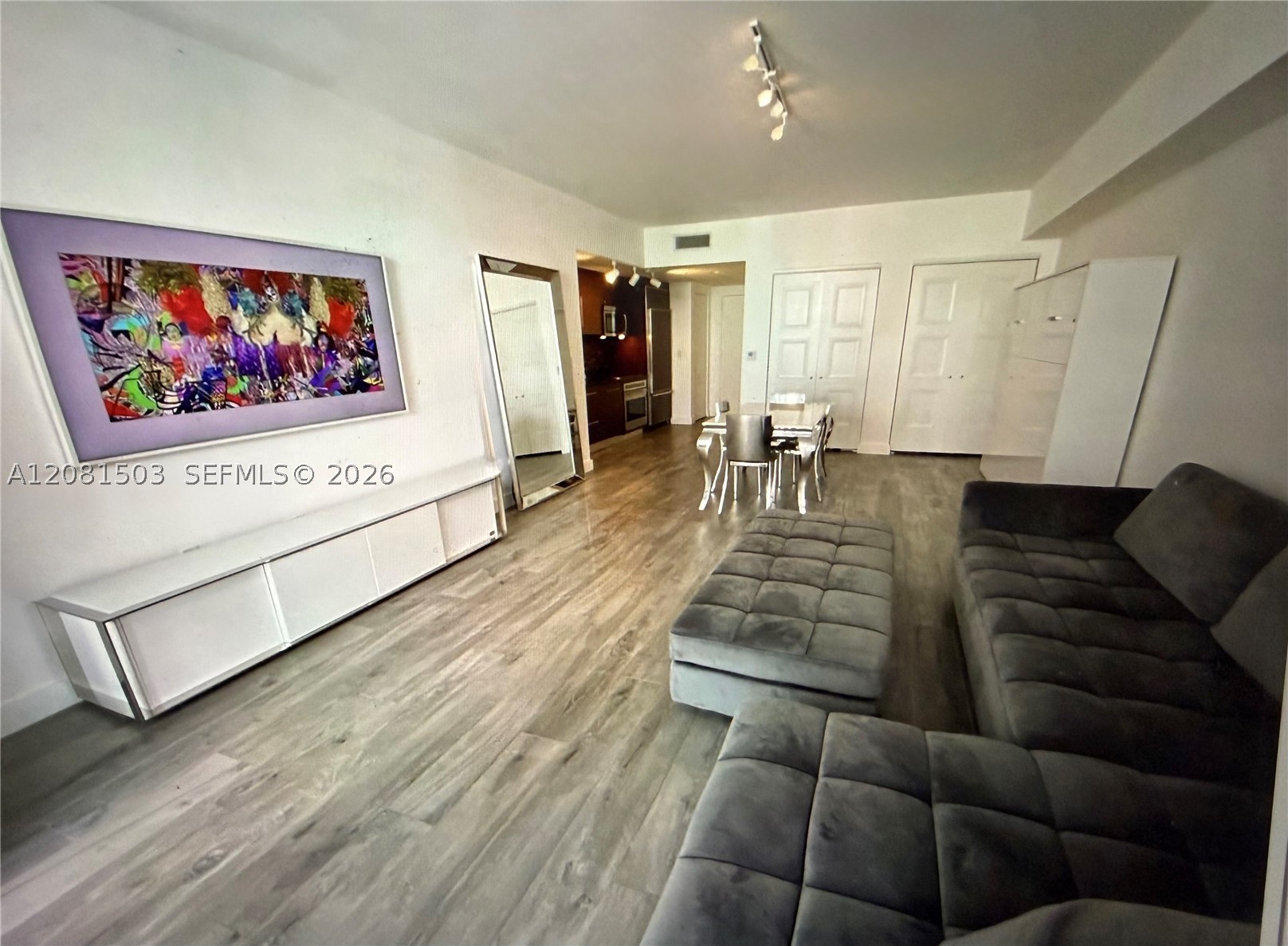 475 Brickell Ave 4910 — photo