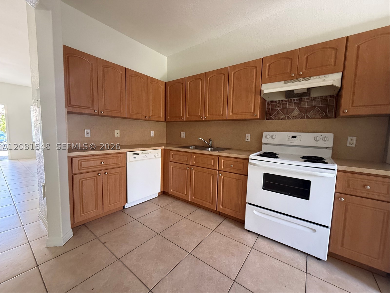 13276 Old Biscayne Blvd 305 — photo