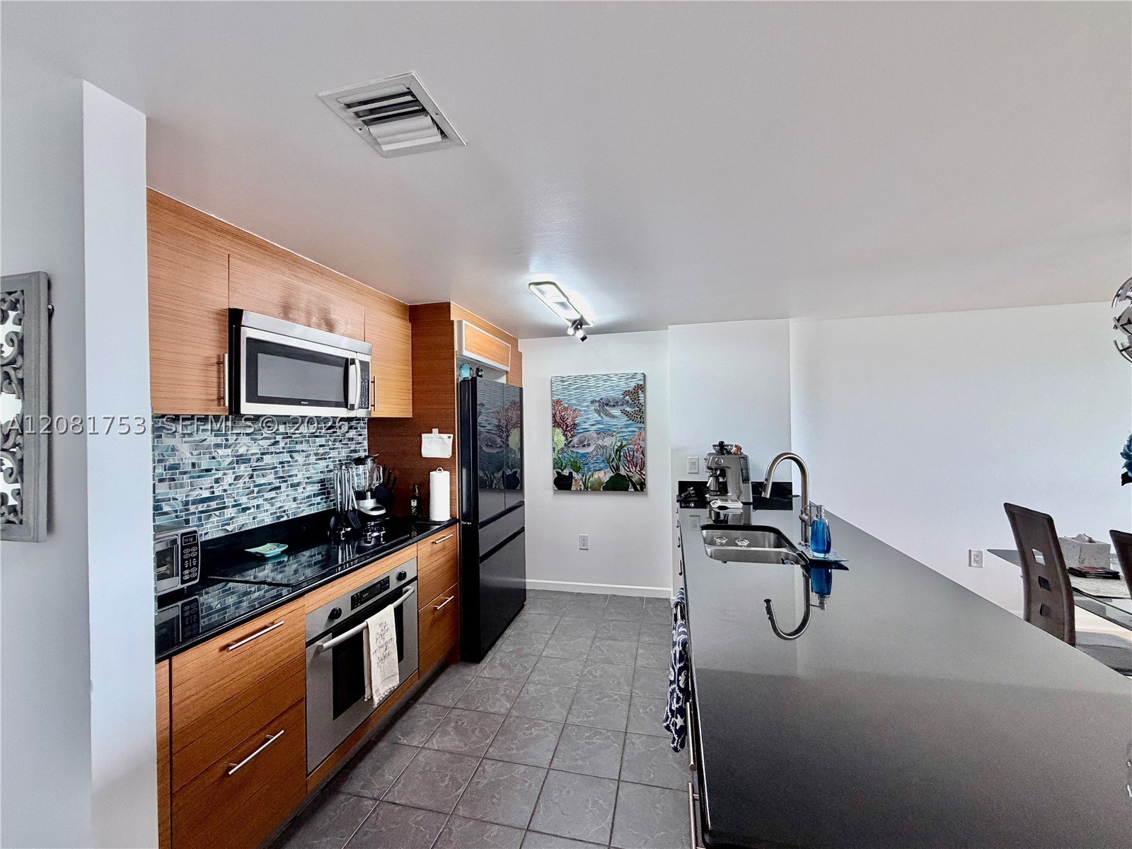 50 Biscayne Blvd 3211 — photo