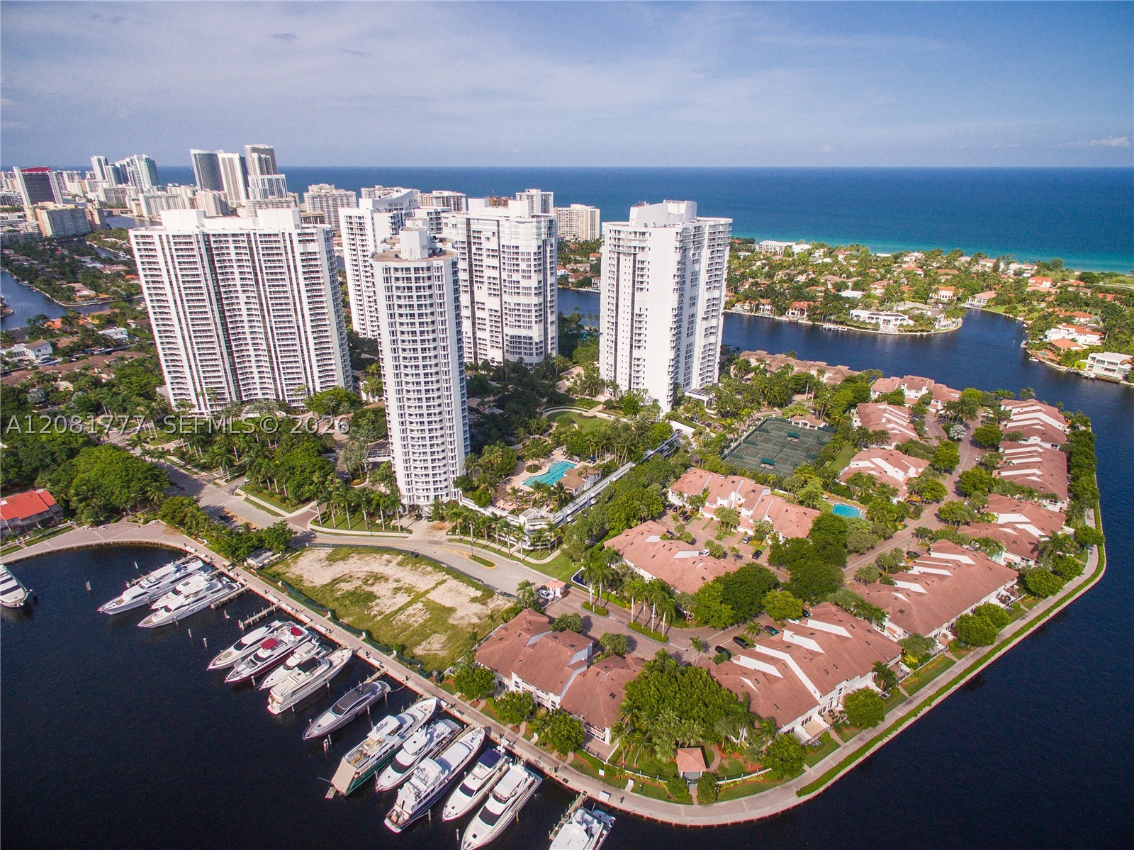 21200 NE Point Pl 1404 — photo
