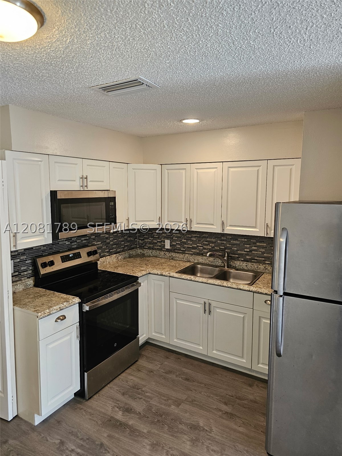 2302 Johnson St 2 — photo