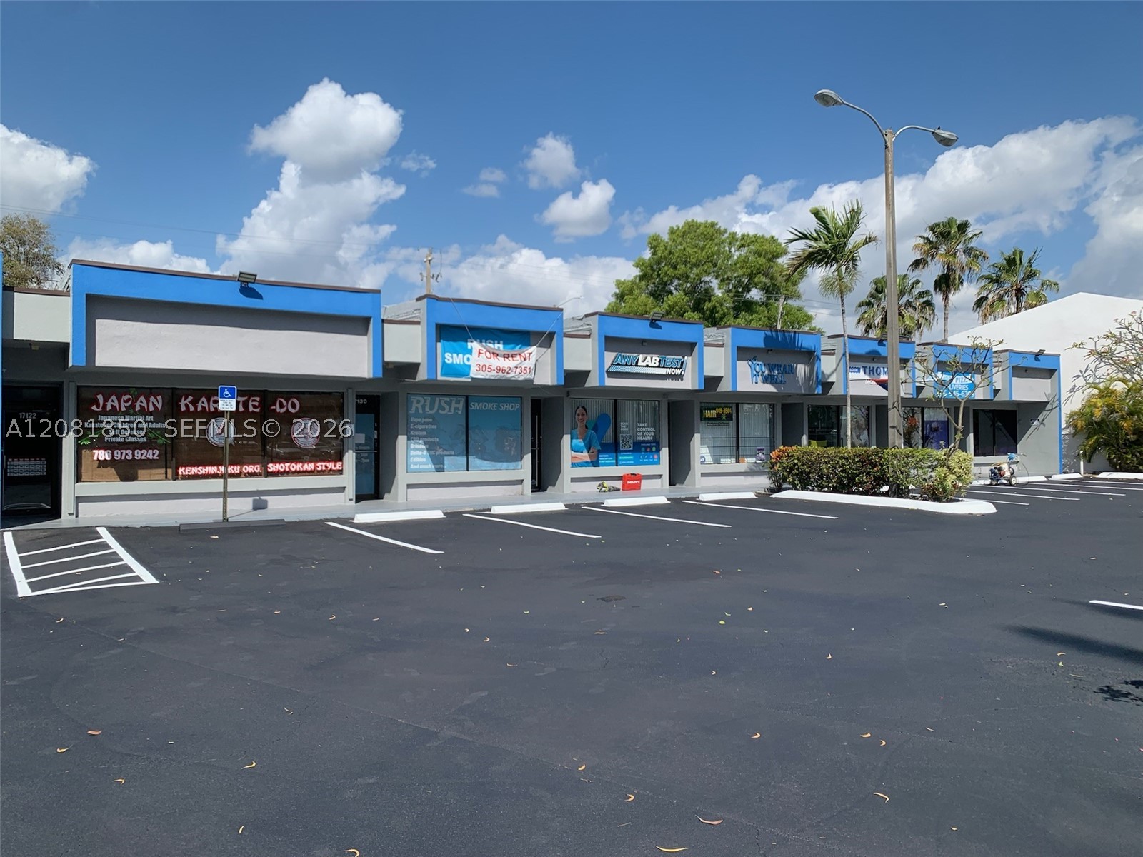 17122 W Dixie Hwy — photo