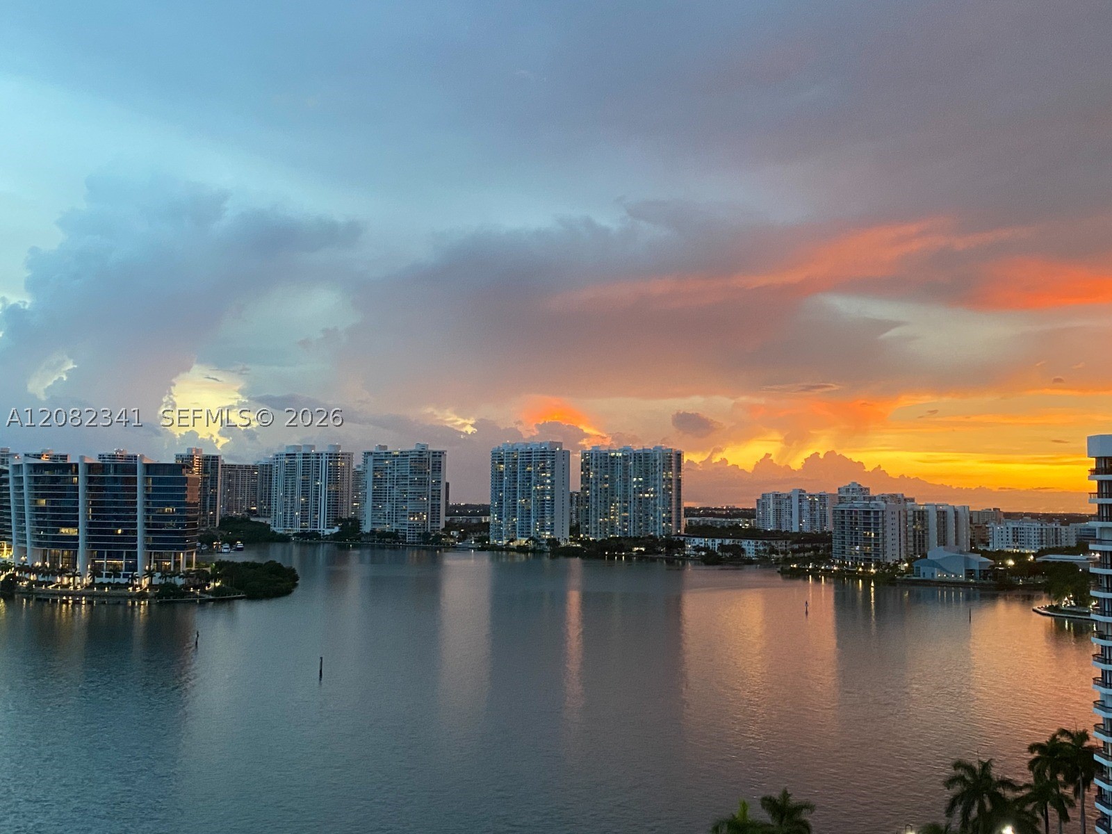 19101 NE 36th Ct 1704 — photo