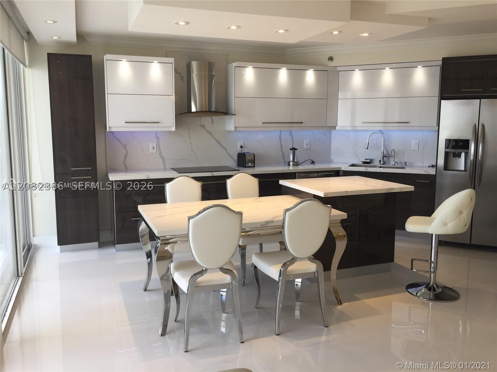 16485 Collins Ave 538 — photo