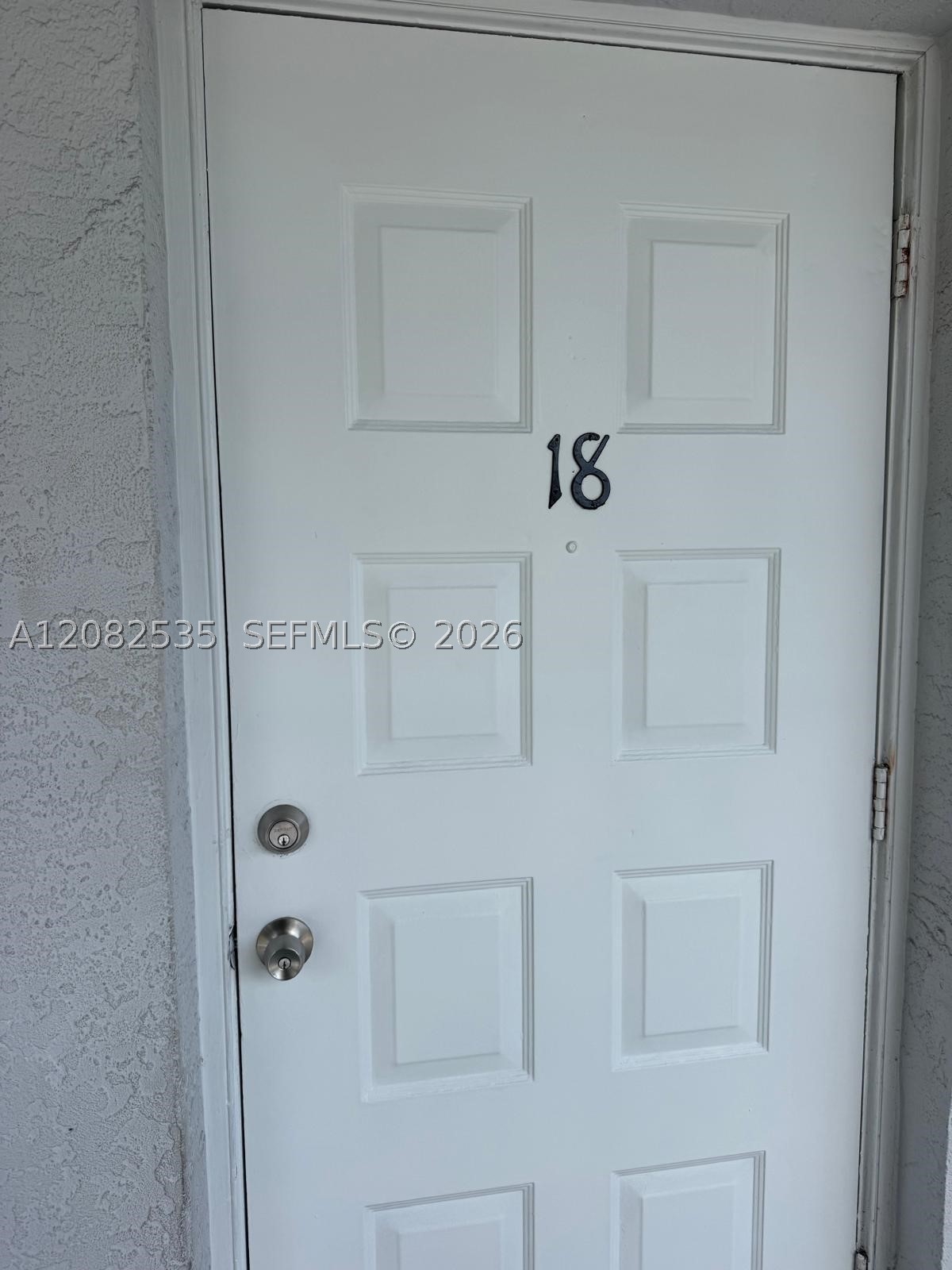 2401 Van Buren St Apt 18 — photo
