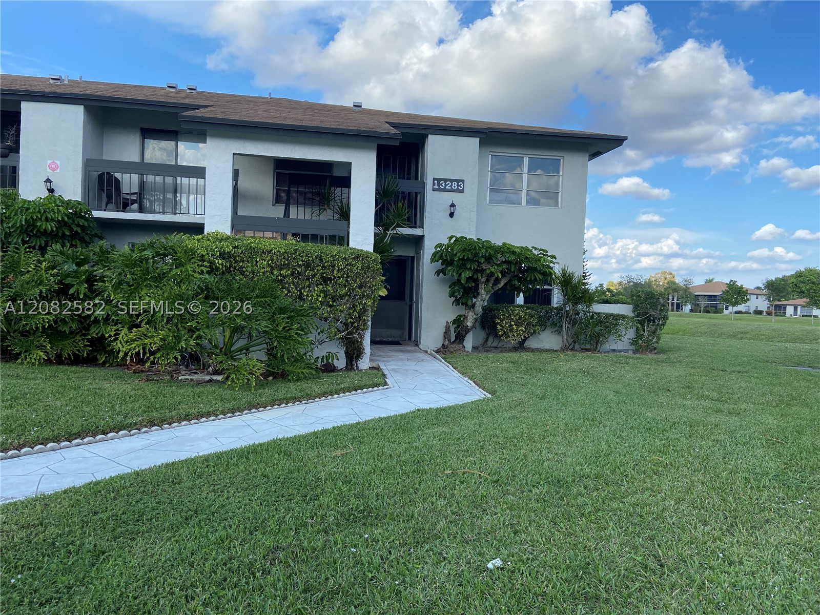 13283 Pineapple Palm Ct F — photo