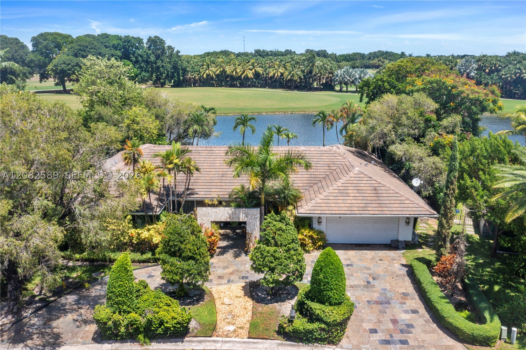 9448 NW 54th Doral Cir Ln — photo