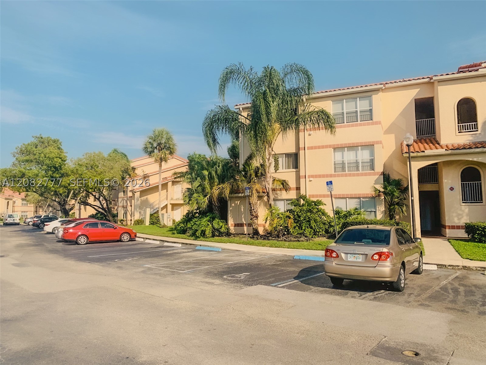 3380 N Pinewalk Dr N 1111 — photo