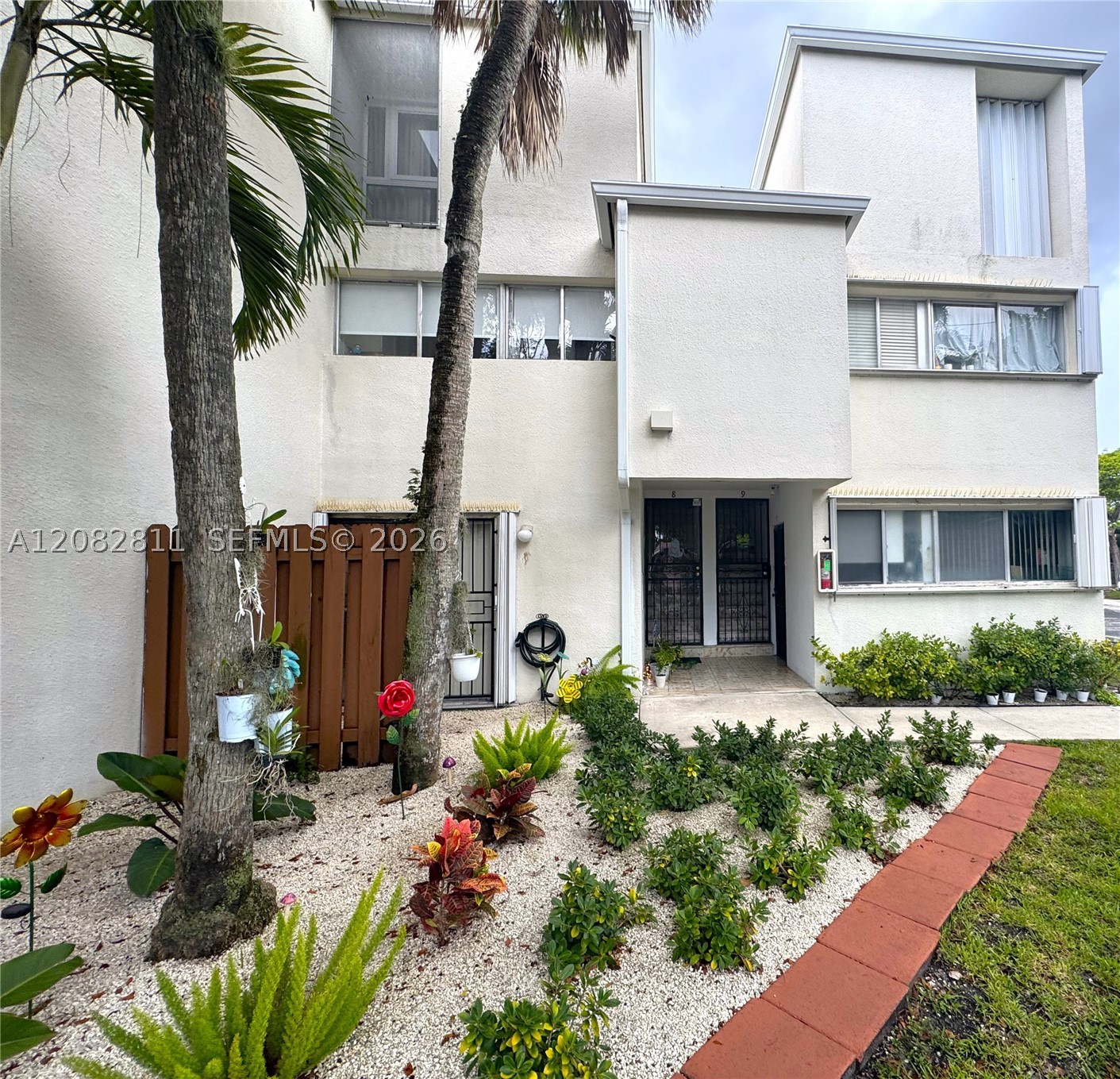 1910 SW 17th Ave 8 — photo