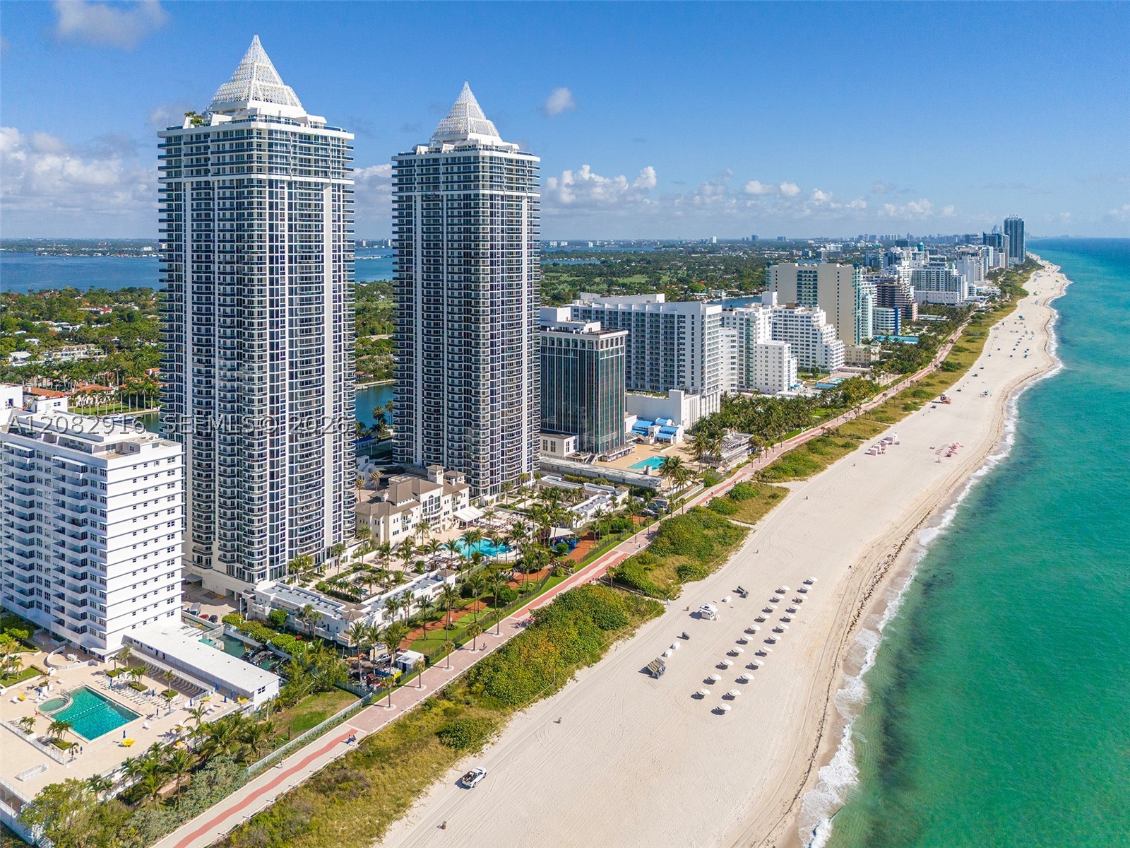 4779 Collins Ave 1805 — photo