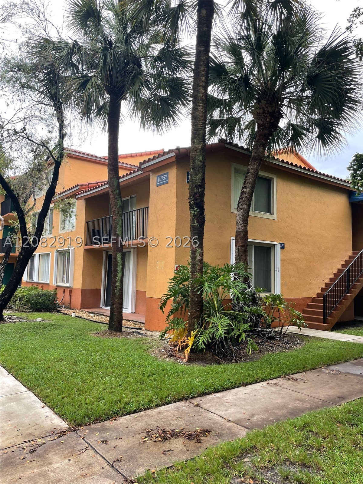 10757 Cleary Blvd 111 — photo