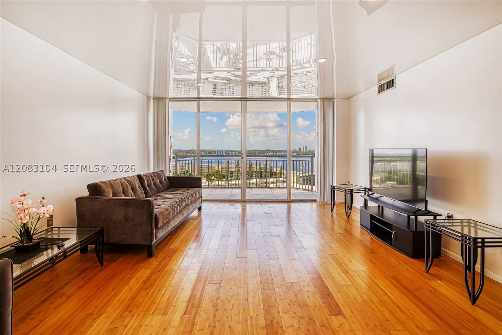 18021 Biscayne Blvd 1604 — photo