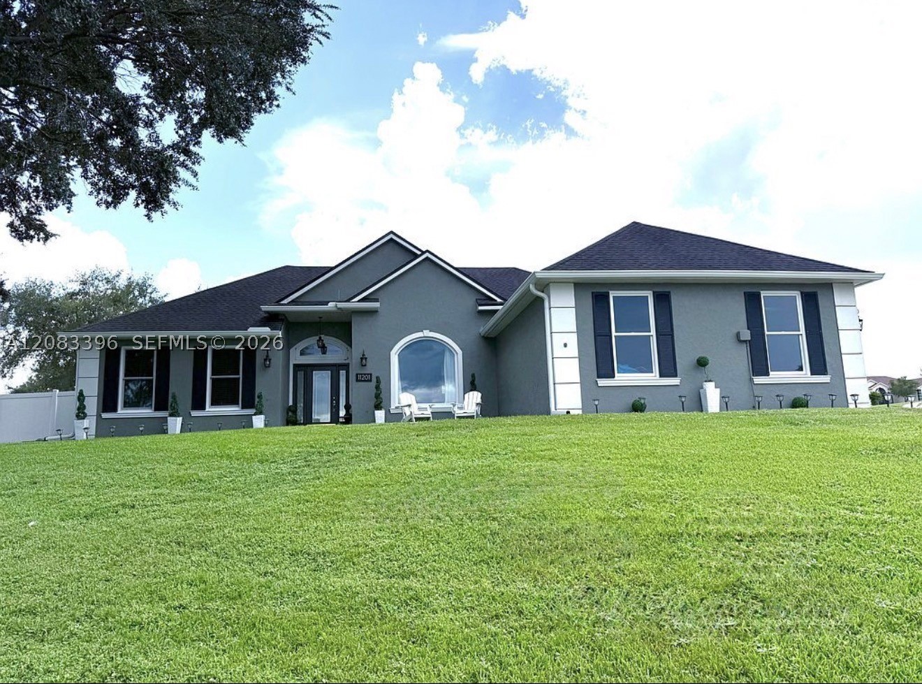 11201 Lake Katherine Circle — photo