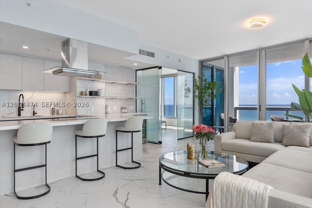 6899 Collins Ave 1008 — photo