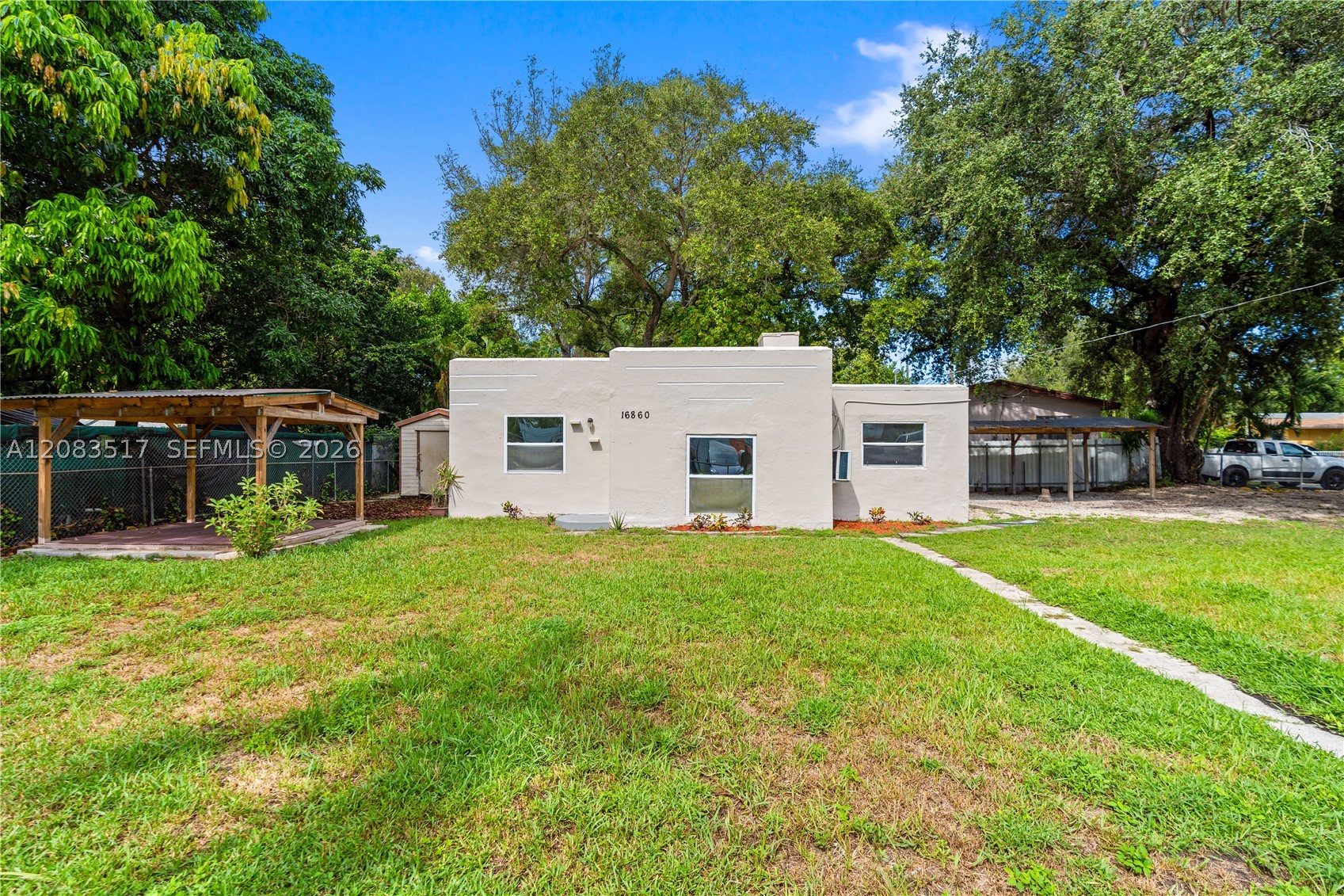 16860 NE 3rd Ct — photo
