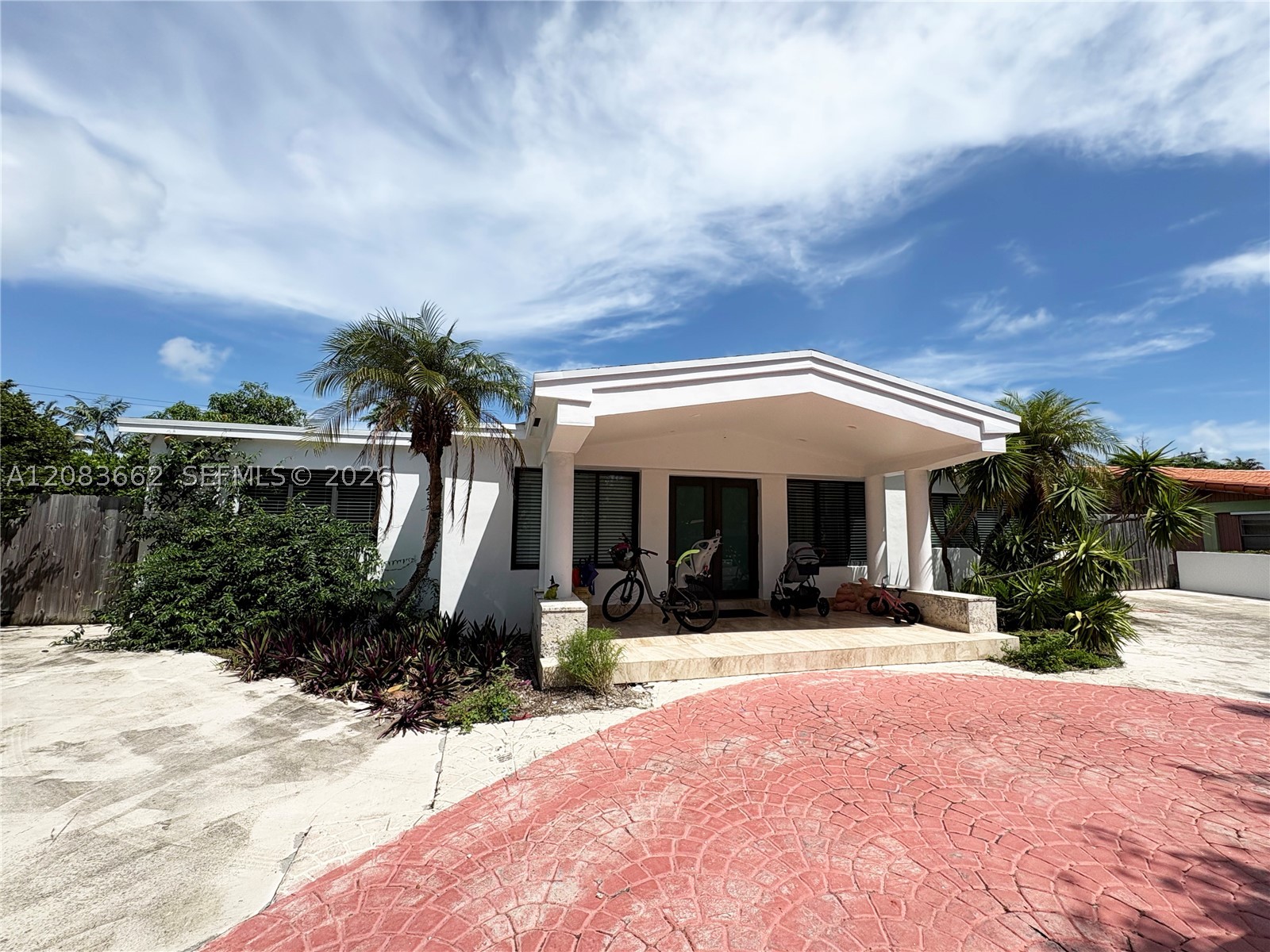 225 W Heather Dr 225 — photo