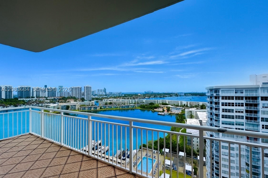 18071 Biscayne Blvd Ph03 & Ph04 — photo