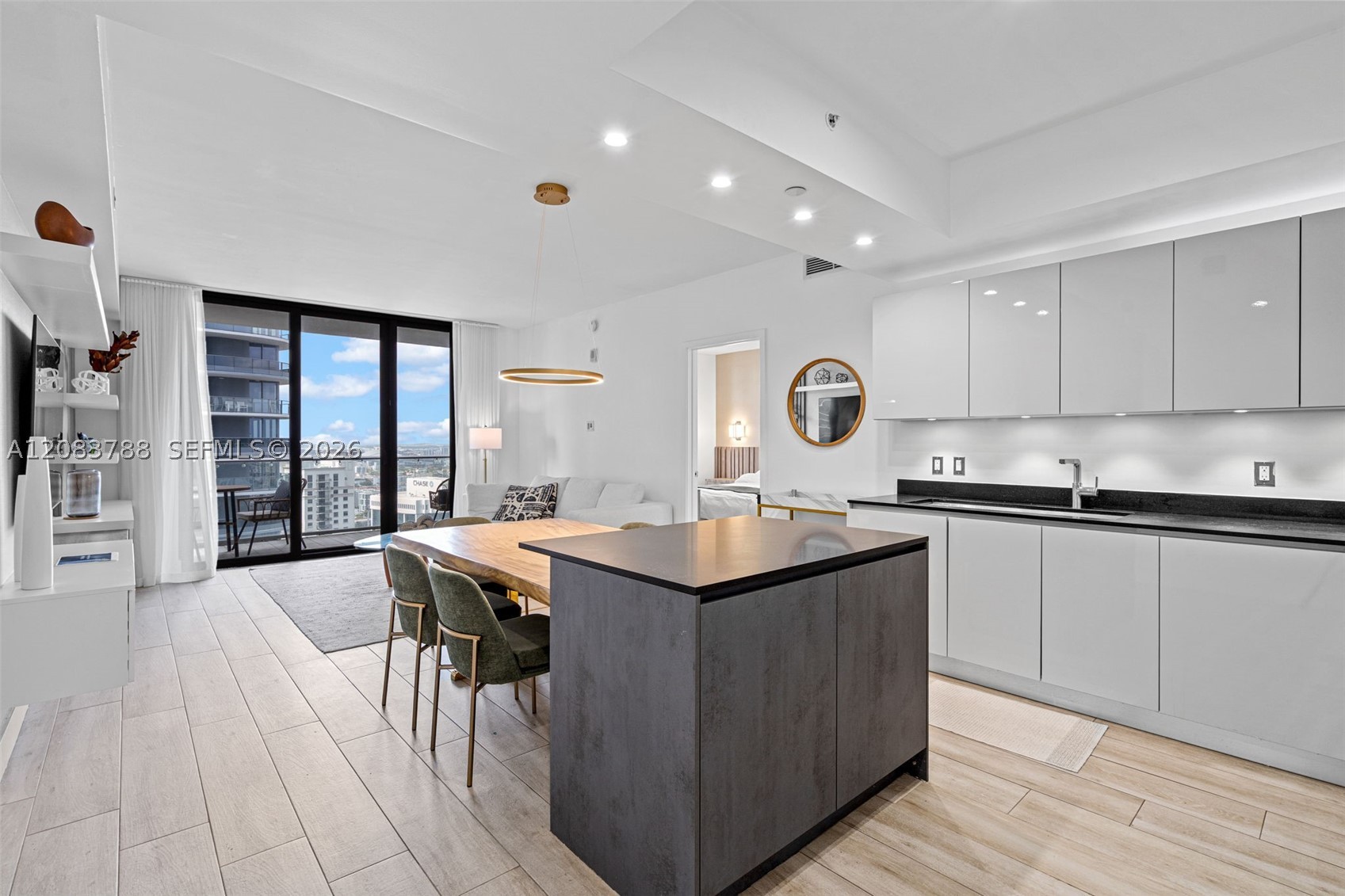 1010 Brickell Ave 4009 — photo
