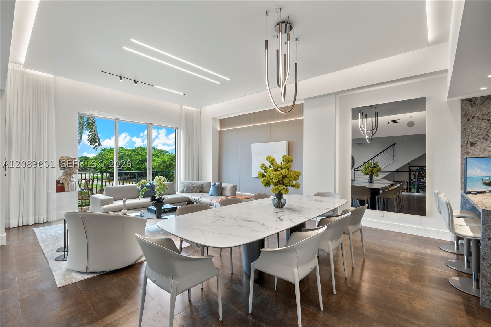 3501 N Ocean Dr V5 — photo