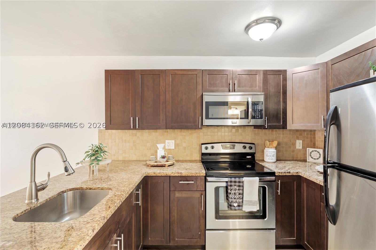 7241 Miami Lakes Dr D19 — photo