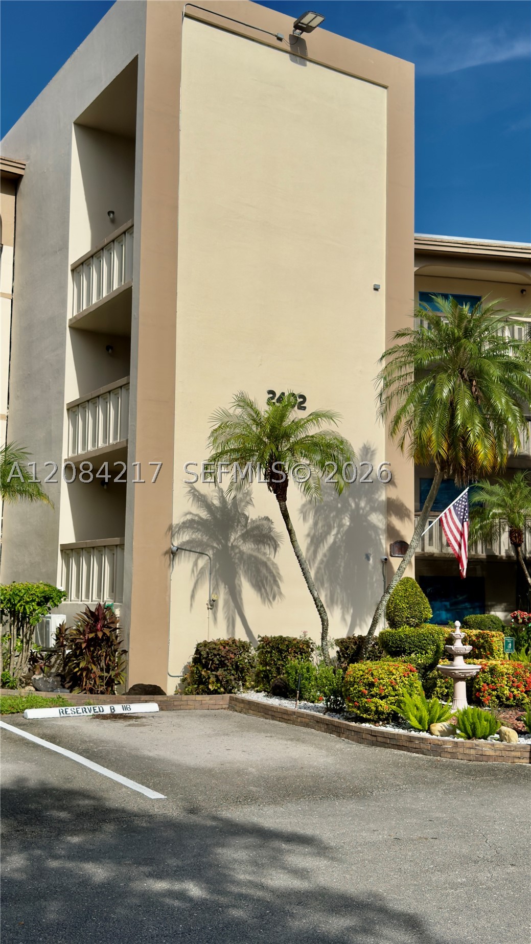 2402 Antigua Cir G1 — photo