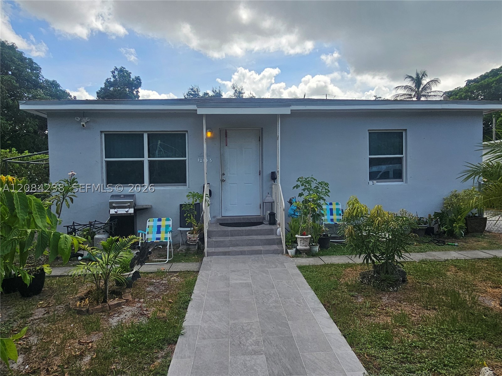 12145 NE 11th Ct — photo
