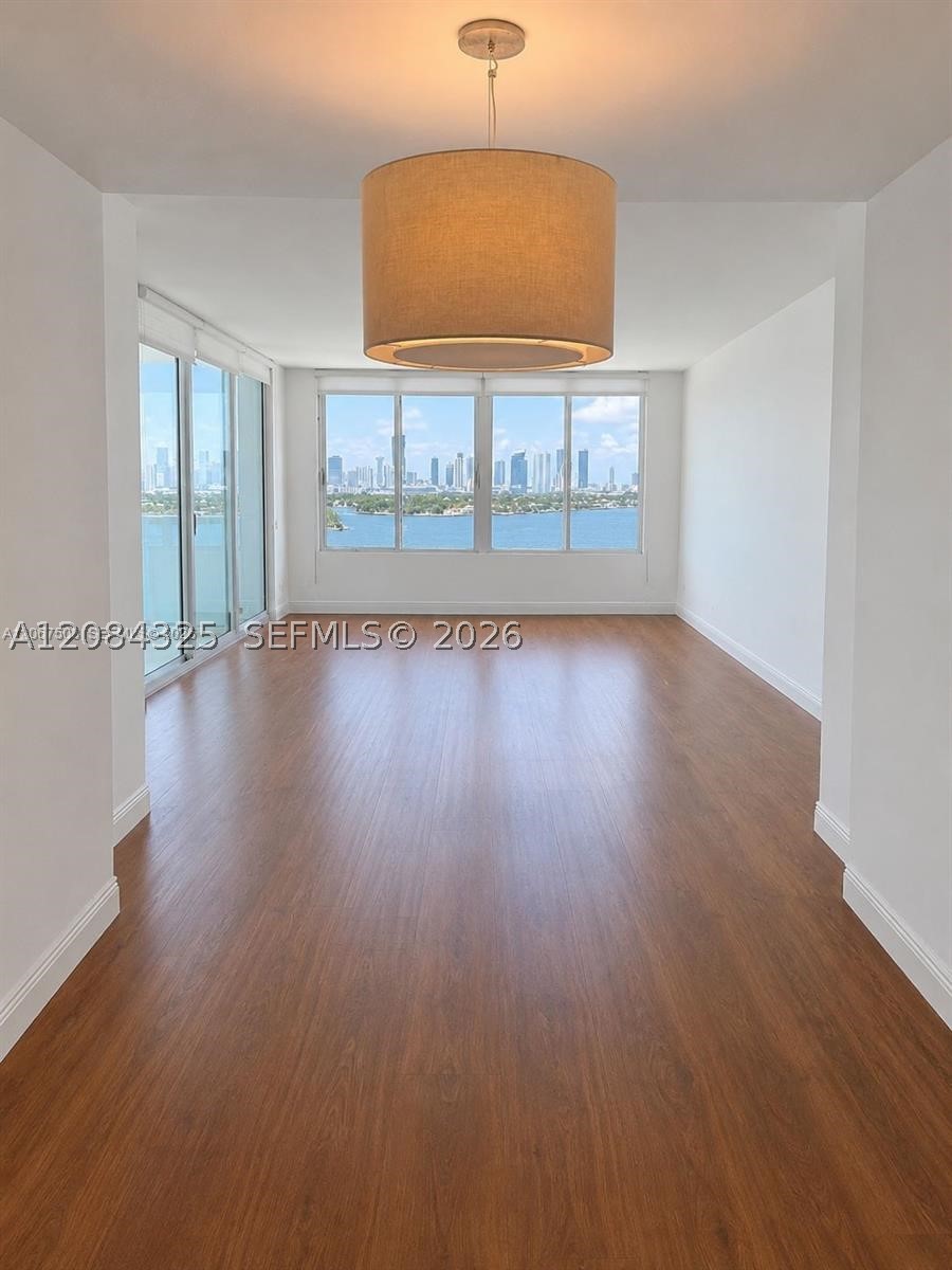 1200 West Ave 1206 — photo