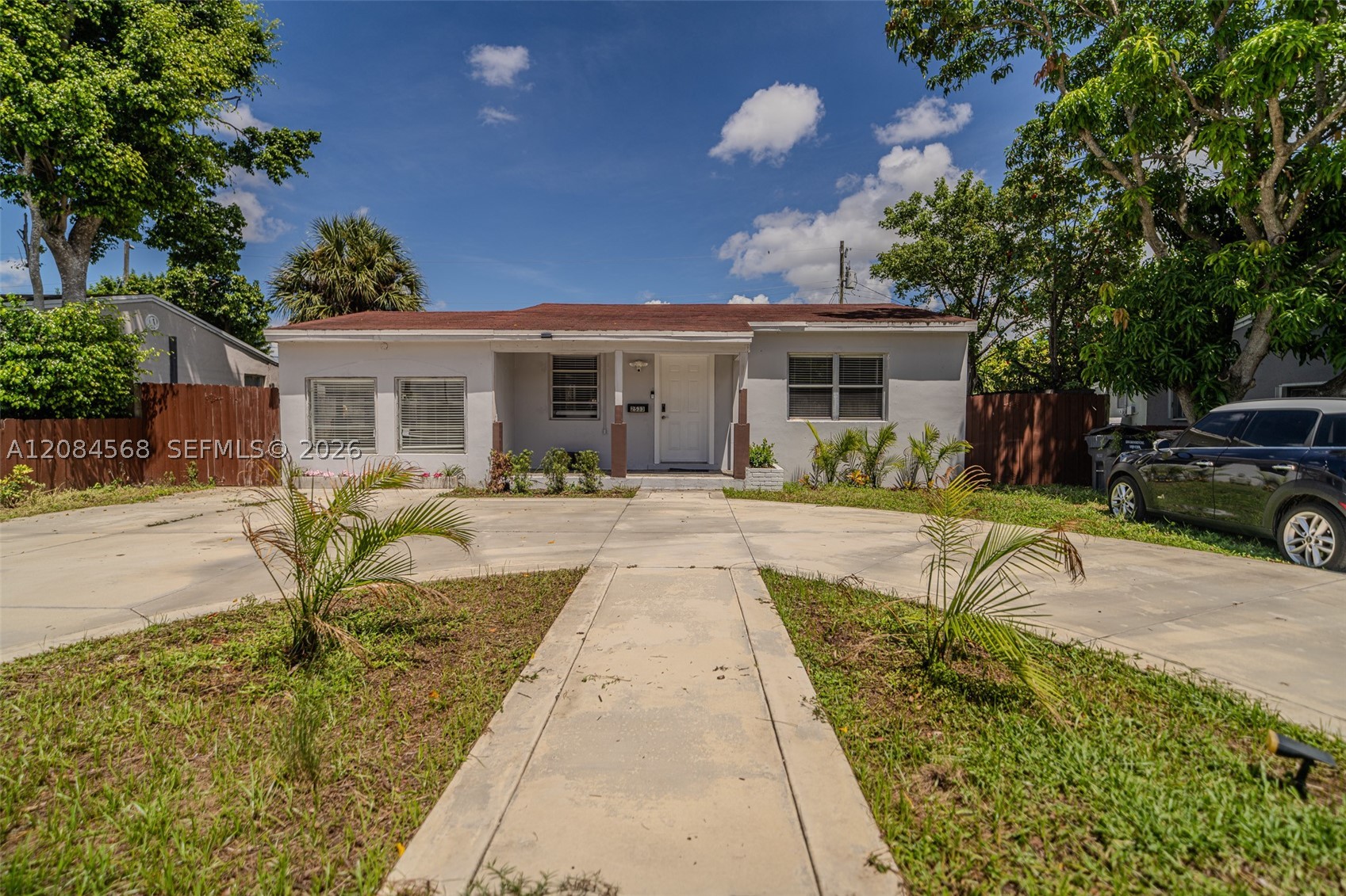 2533 Wiley St — photo