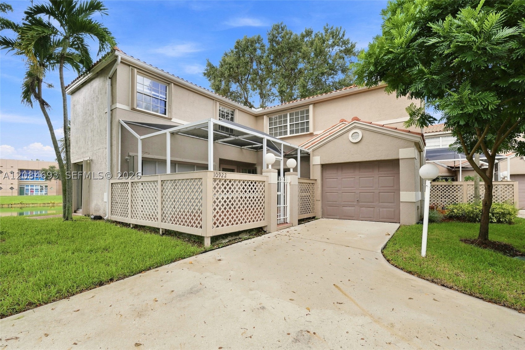 10922 Chandler Dr — photo