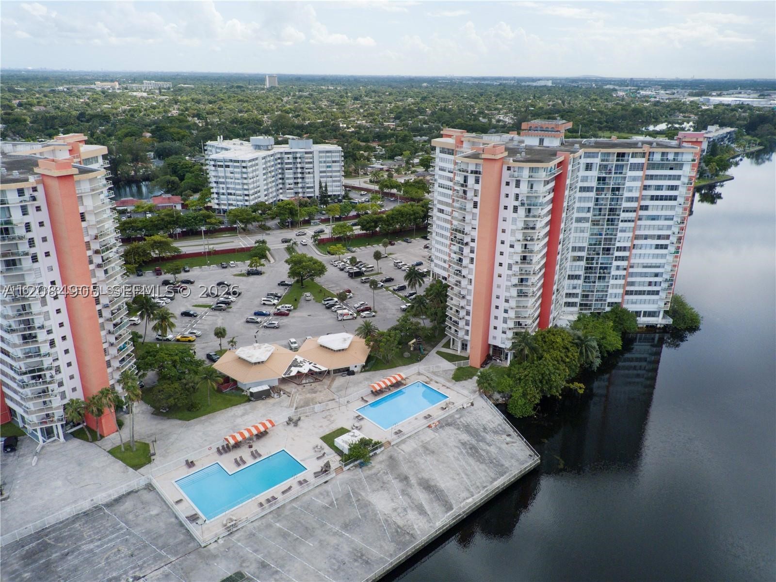 1301 NE Miami Gardens Dr 515W — photo
