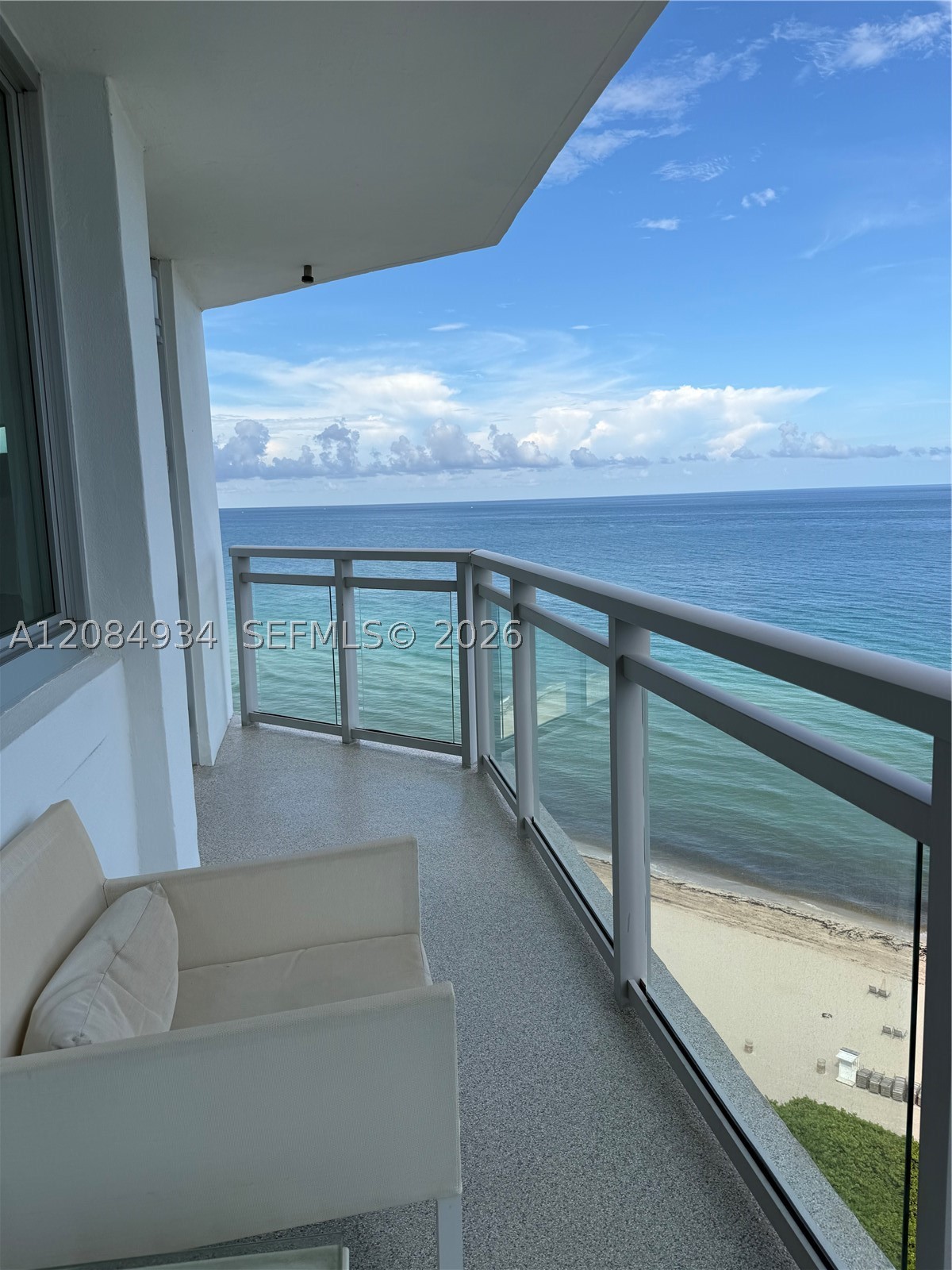 7135 SE Collins Ave 1806 — photo