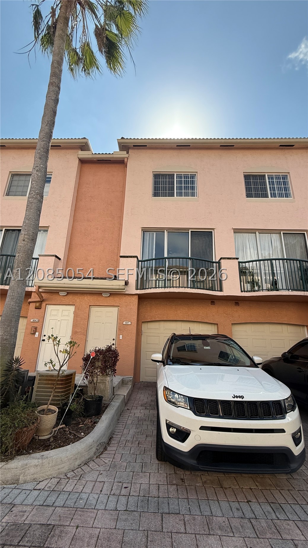 2107 SE 10th Ave Unit 827 — photo