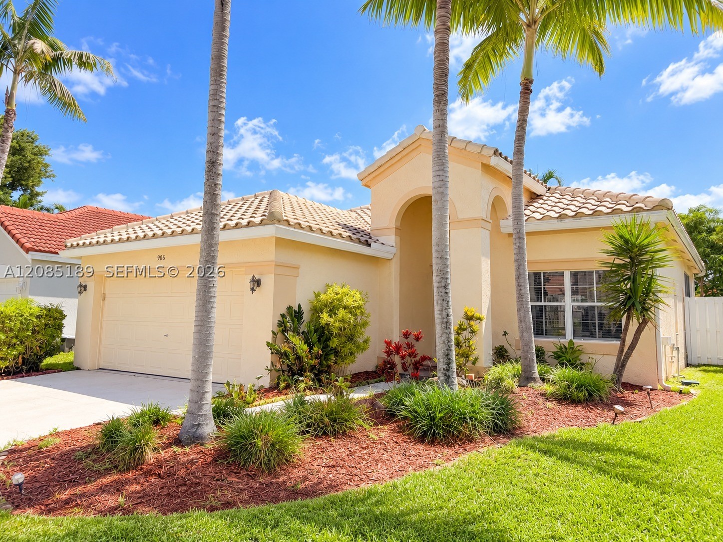 908 Tanglewood Cir 908 — photo