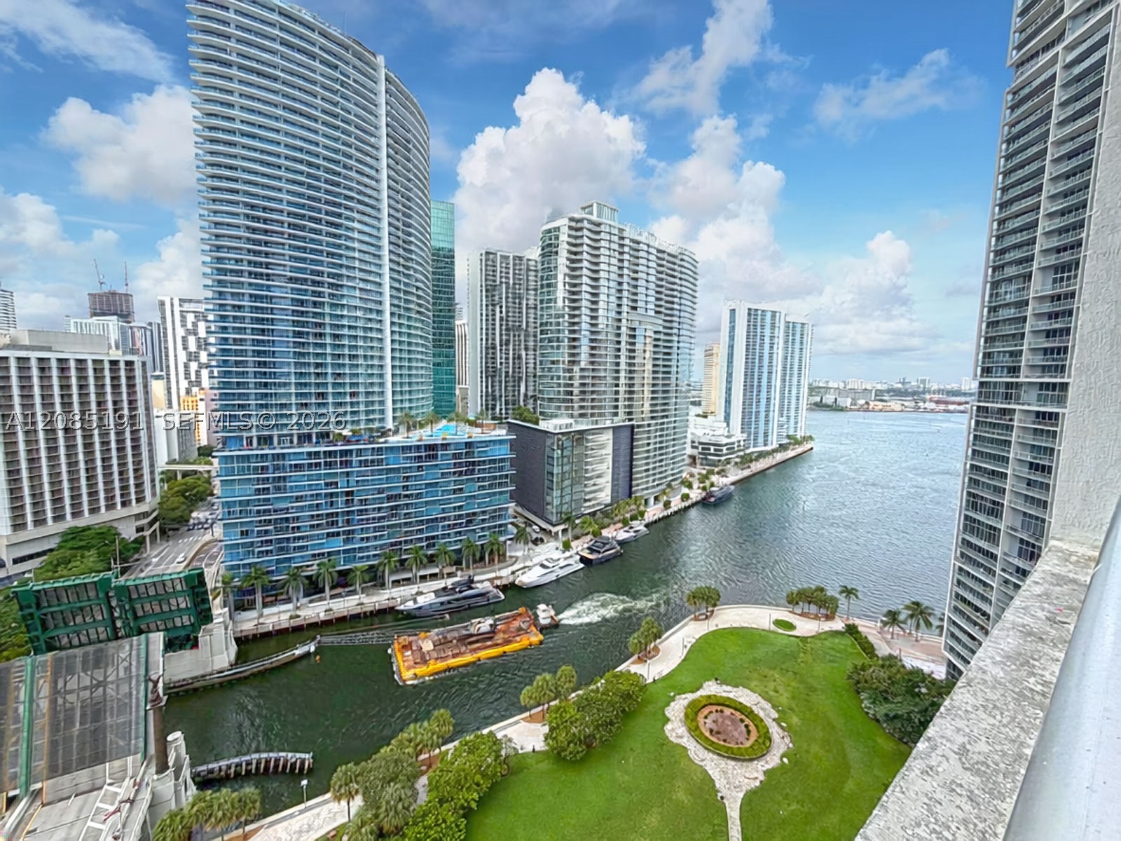485 Brickell Ave 2303 — photo