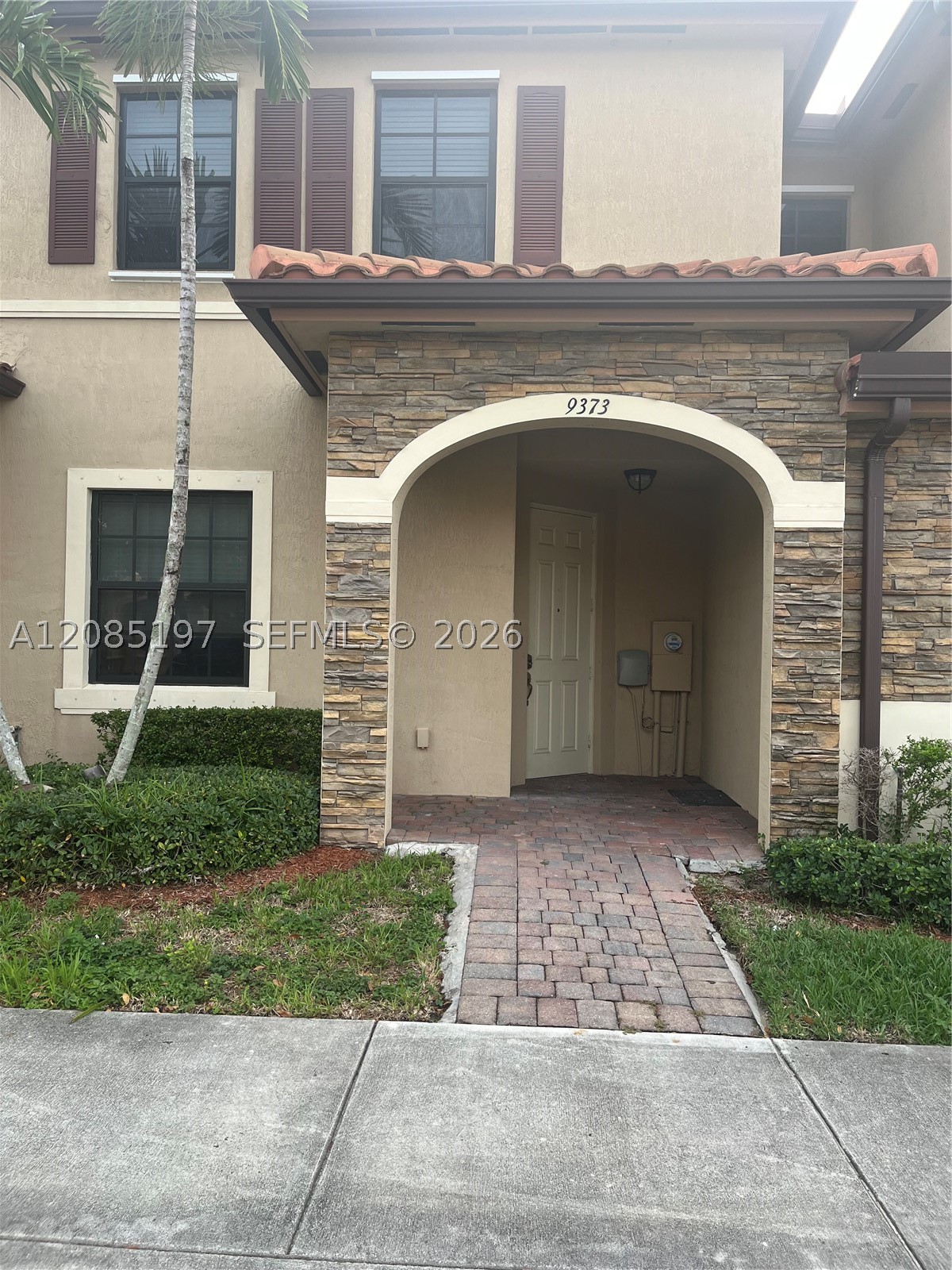 9373 W 33rd Way 9373 — photo