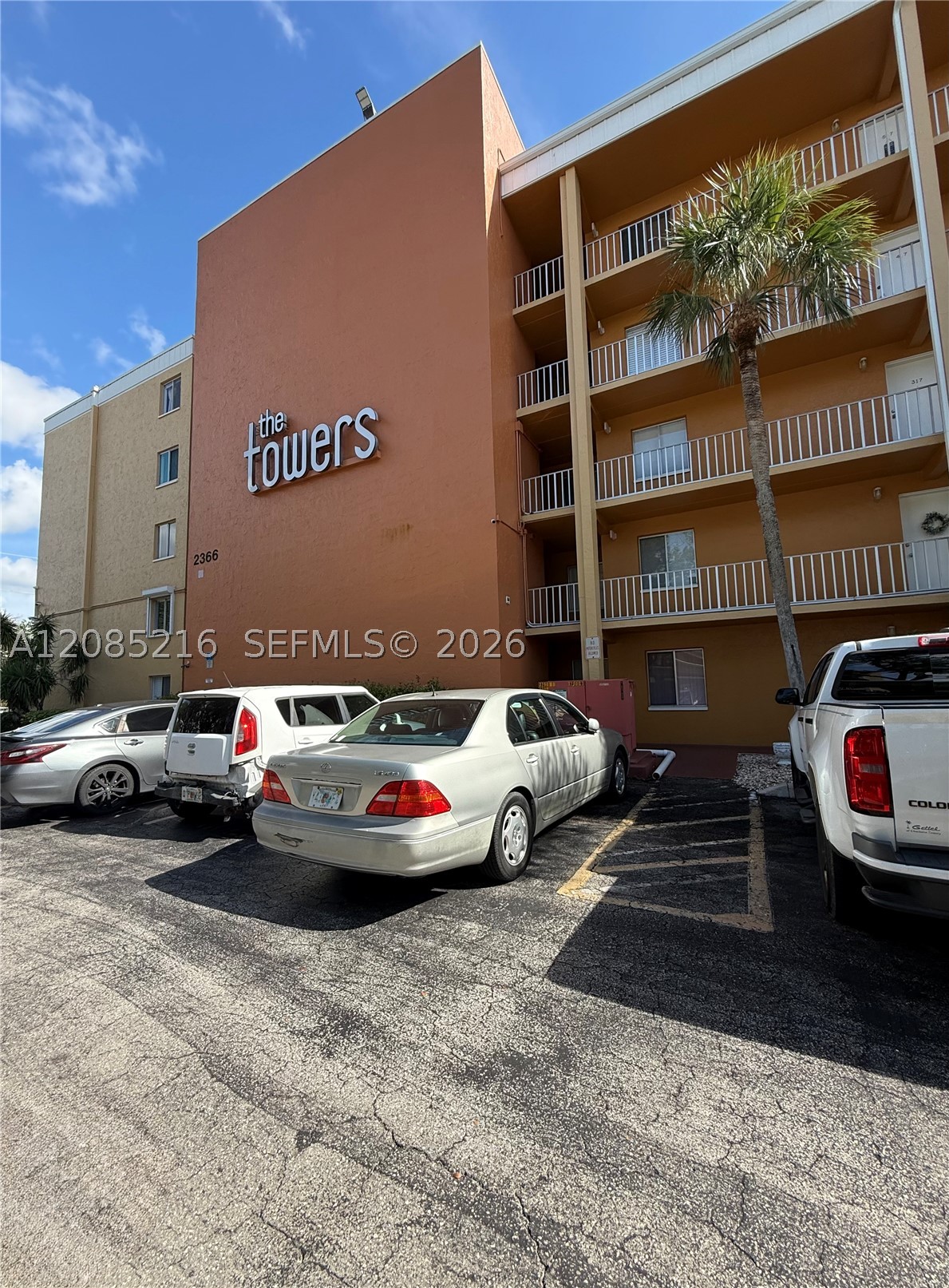 2366 E Mall Dr 308 — photo