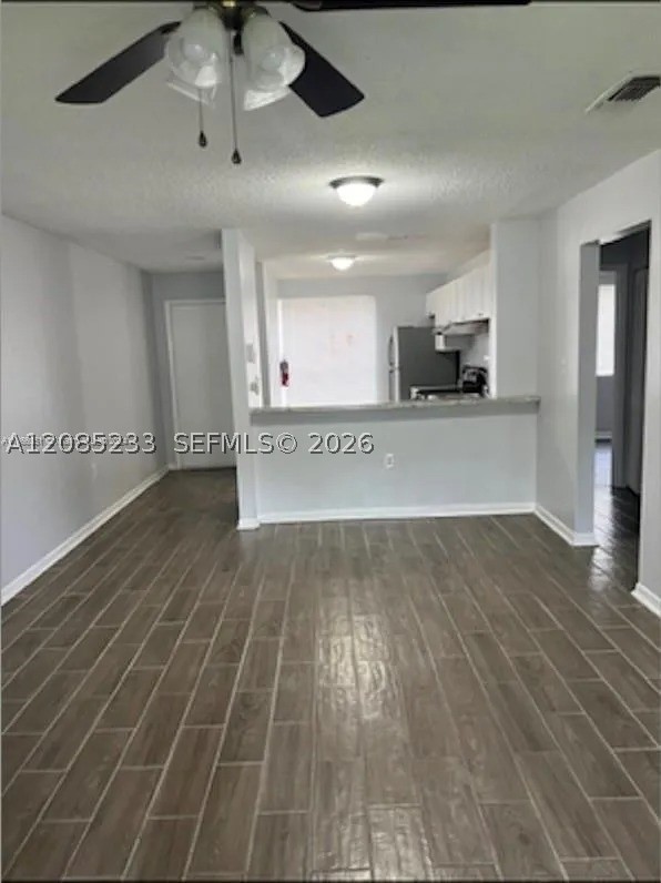 8033 SW 21st Ct 8033 — photo
