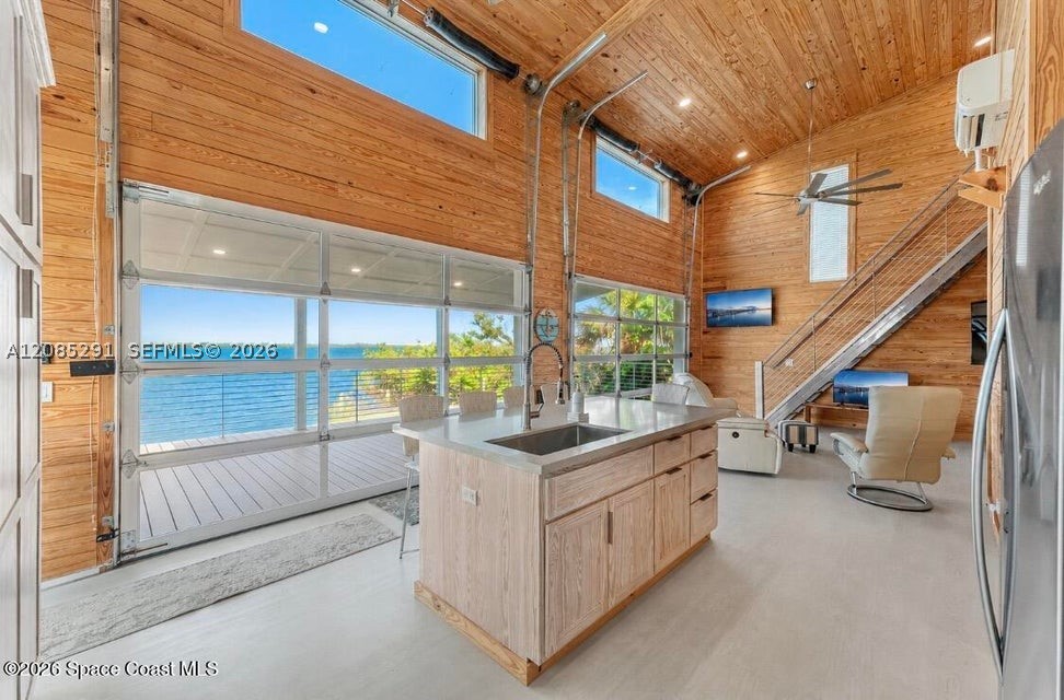 25 Vip Island Unit B — photo