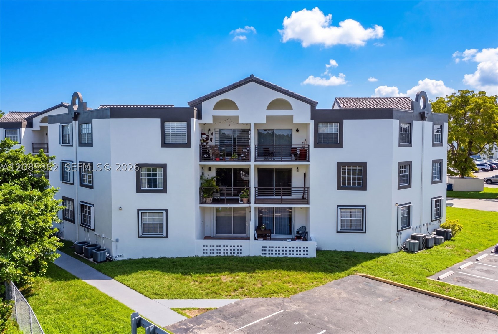 9735 Fontainebleau Blvd G303 — photo
