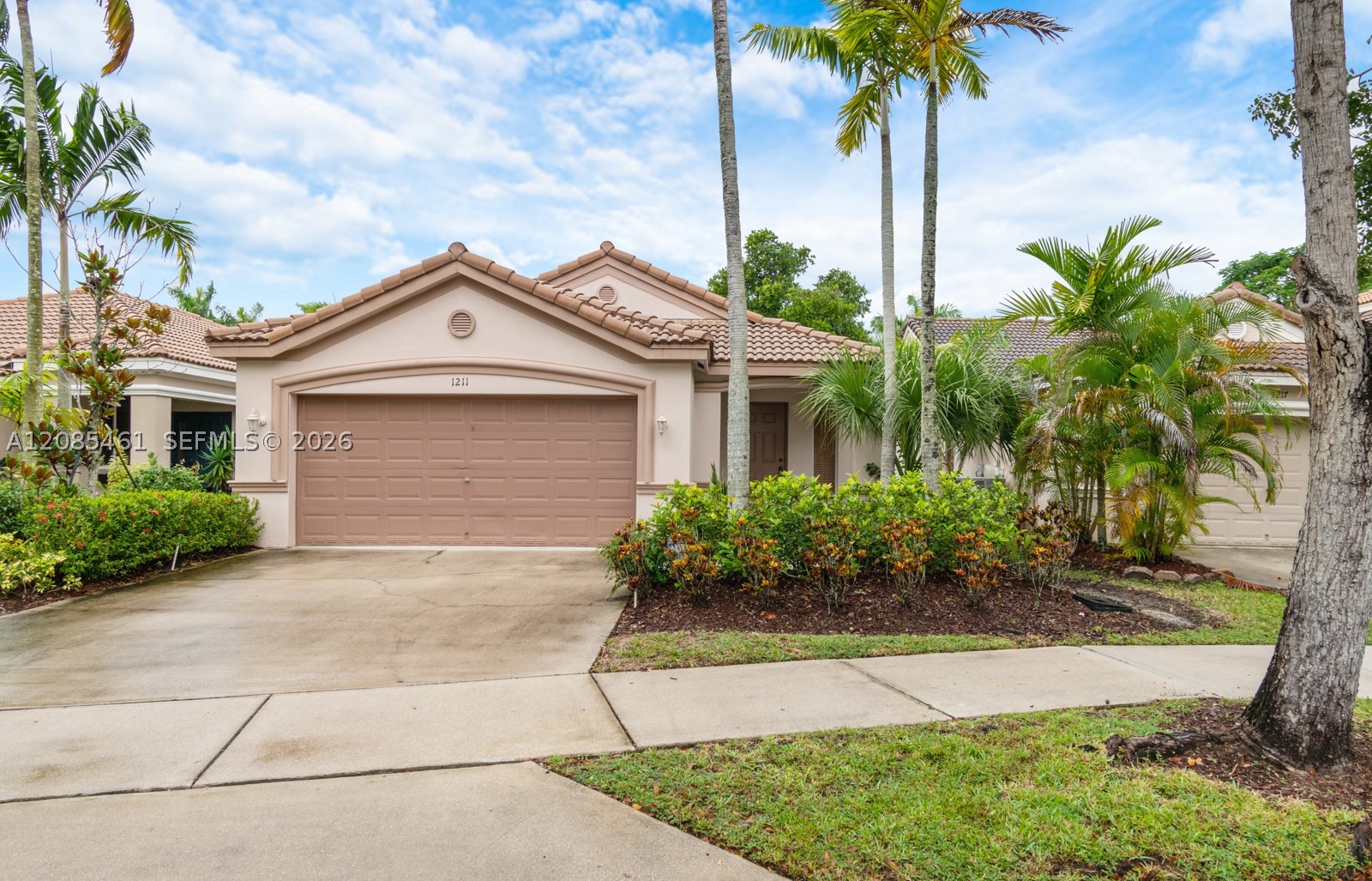 1211 Golden Cane Dr — photo