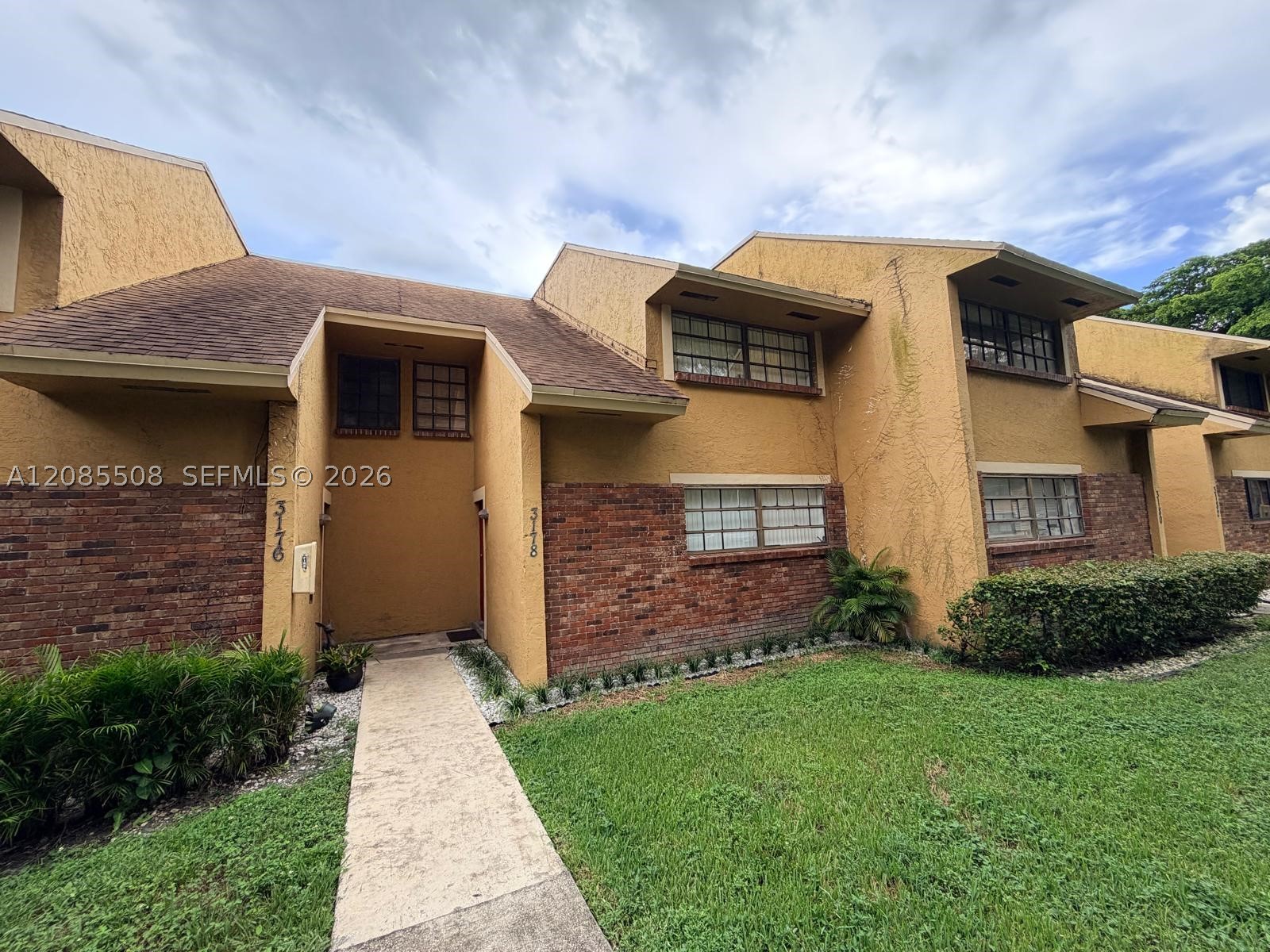 3178 N Pine Island Rd 805 — photo