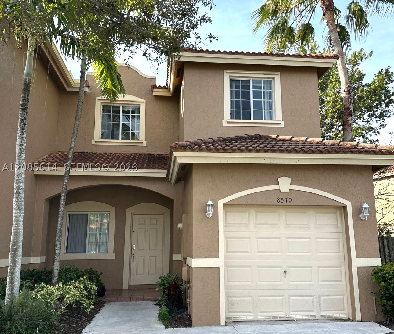 8570 SW 214th Way . — photo
