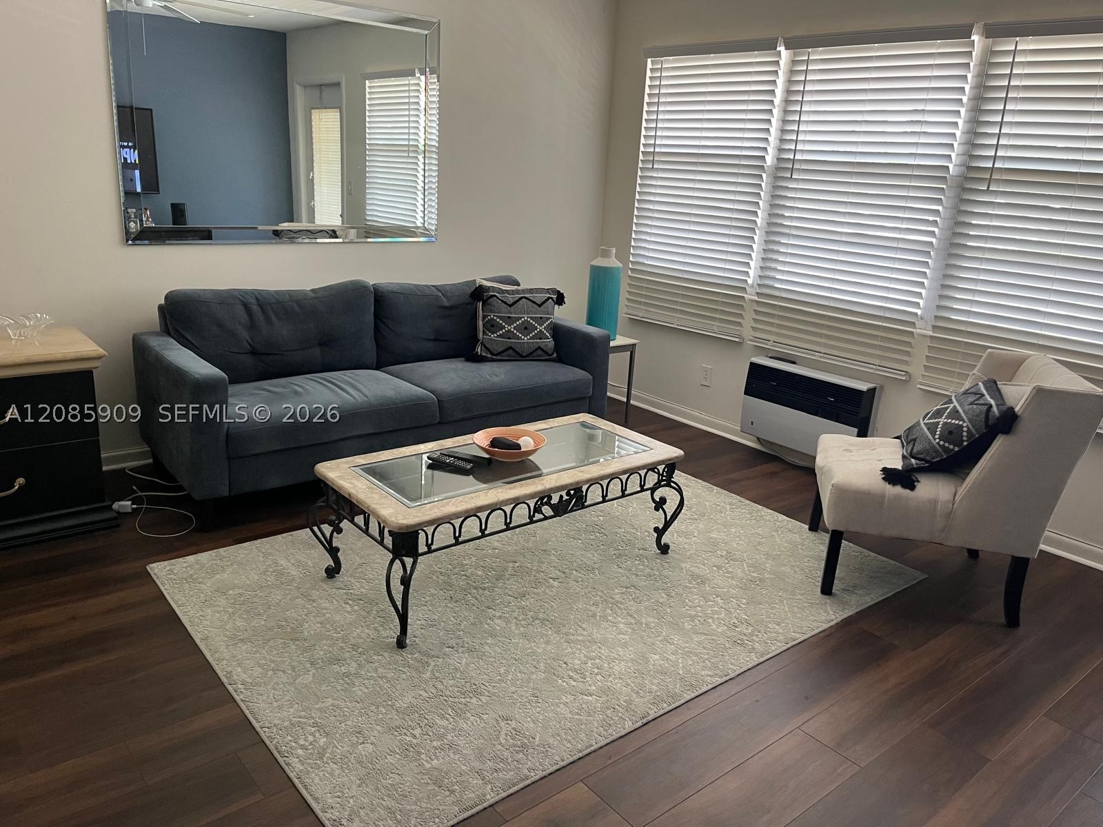 159 Ventnor J 159 — photo