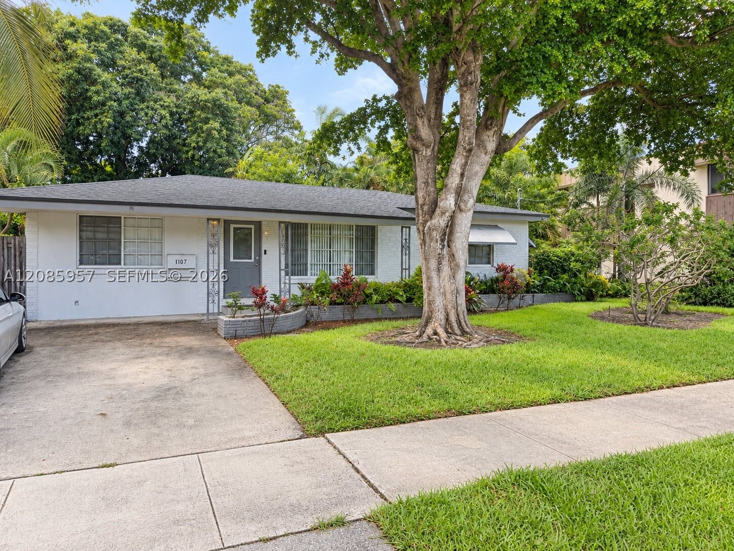 1107 NE 16th Ct — photo