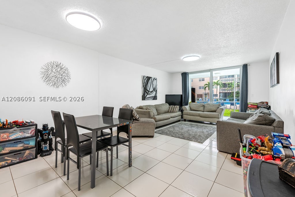 319 NE 14th Ave 106 — photo
