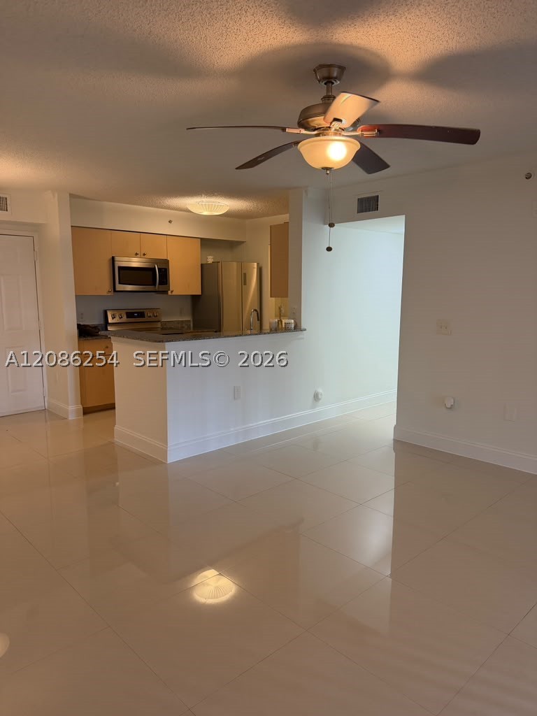 2451 Centergate Dr 101 — photo