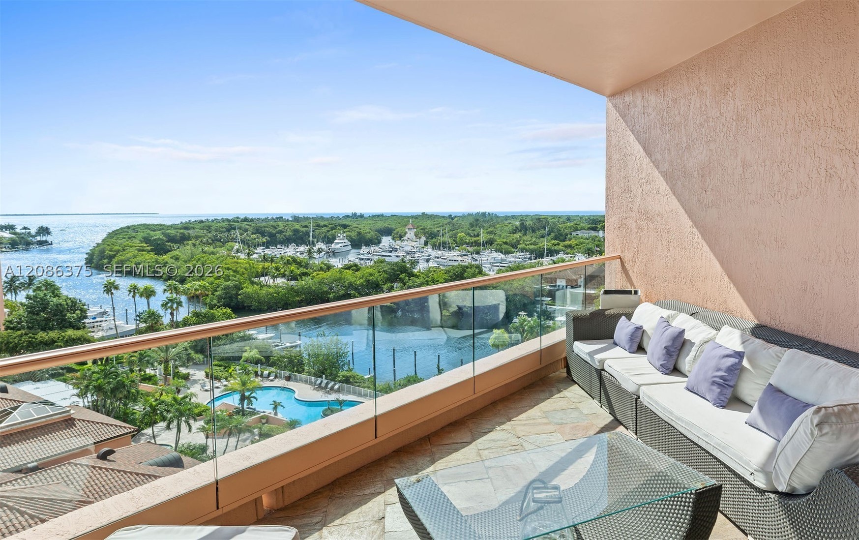 60 Edgewater Dr 9D — photo